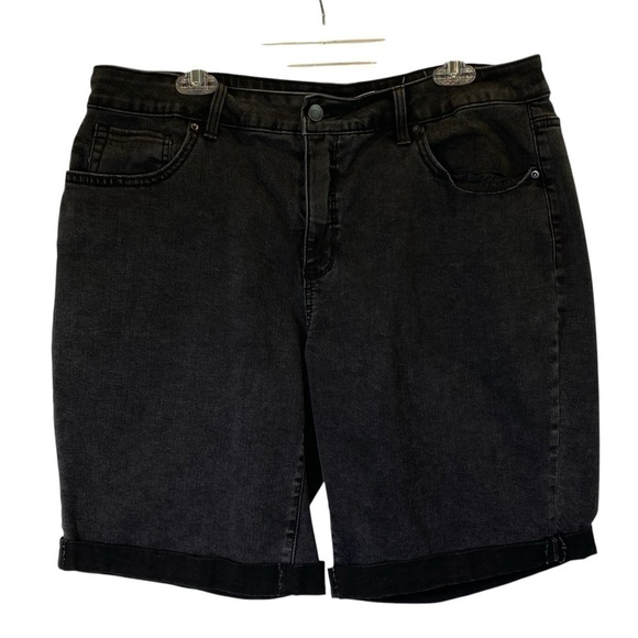 TIME AND TRU Women plus size 18 faded black wash cuffed denim bermuda shorts - Picture 1 of 5